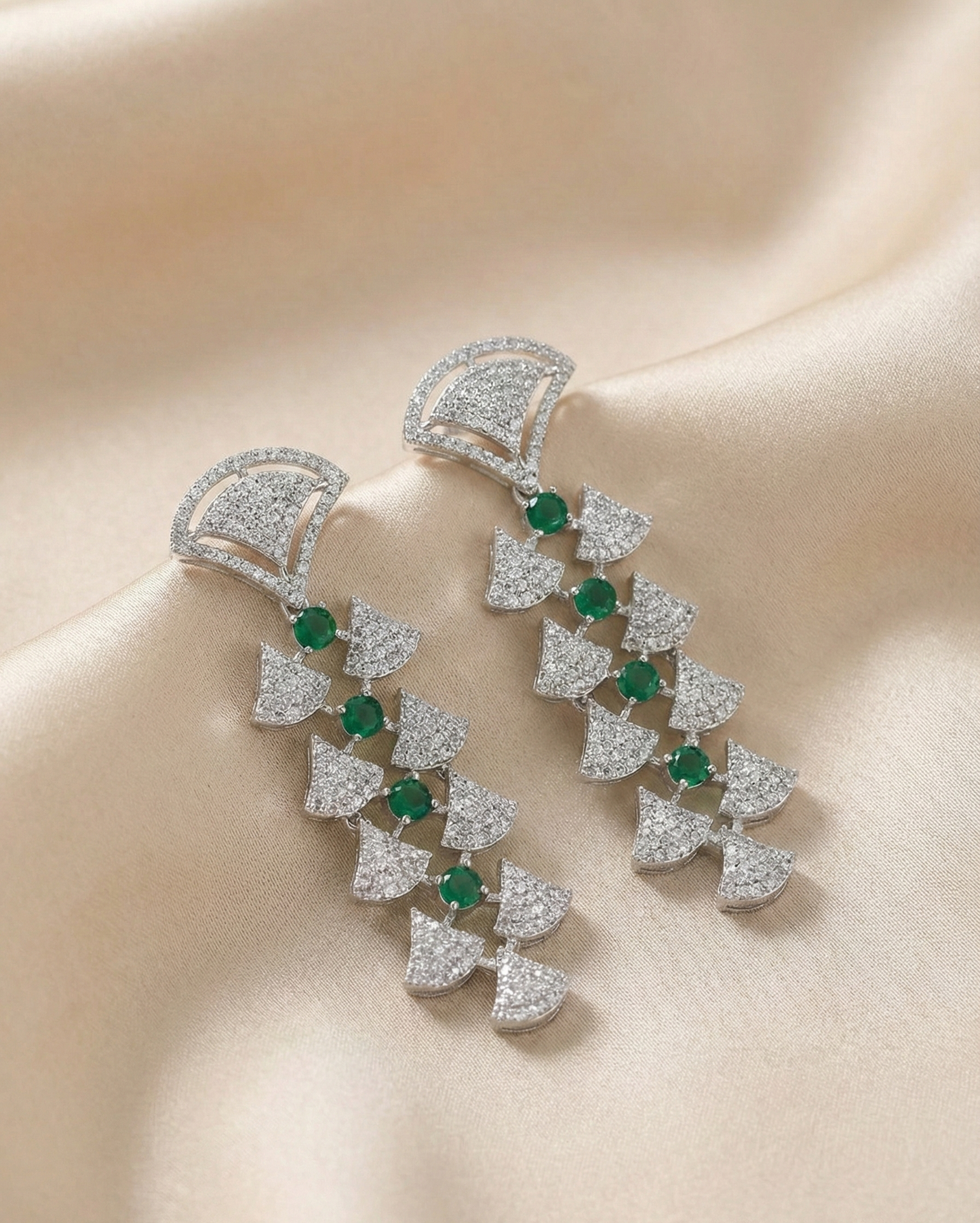 The Emerald Radiance Statement Necklace Set