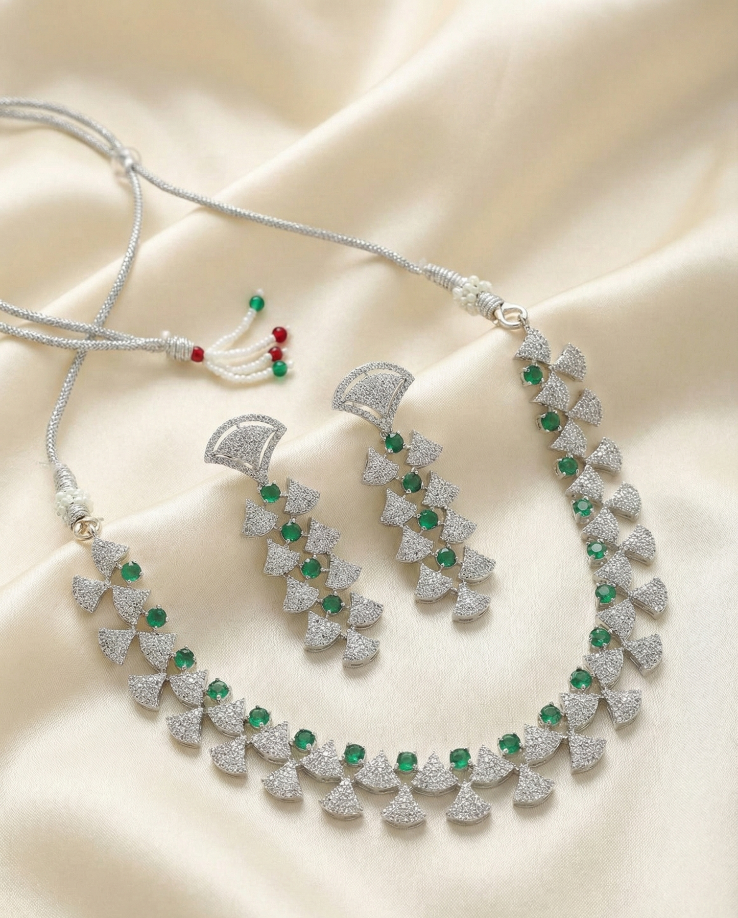 The Emerald Radiance Statement Necklace Set